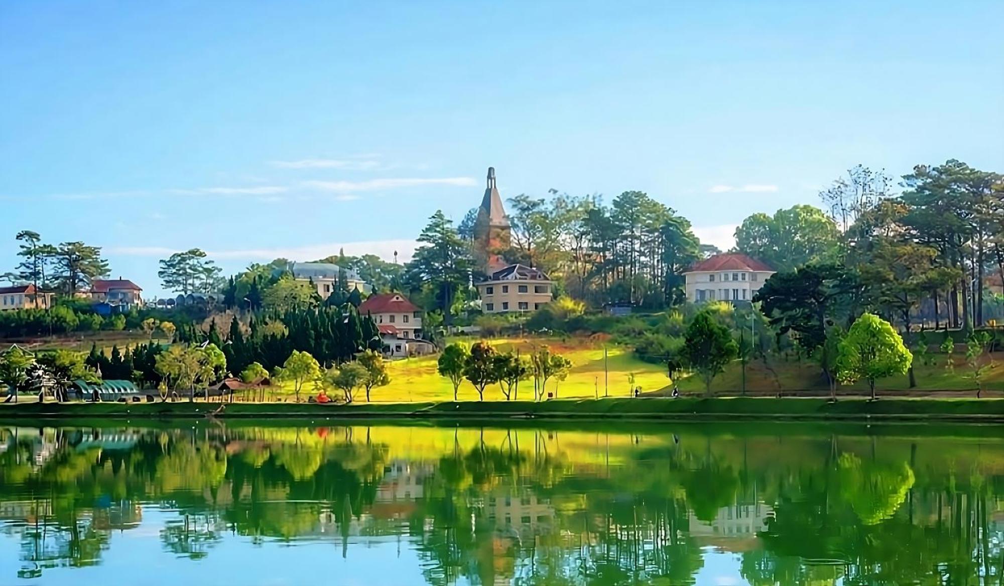 Sky House Hotel Da Lat City Exterior photo